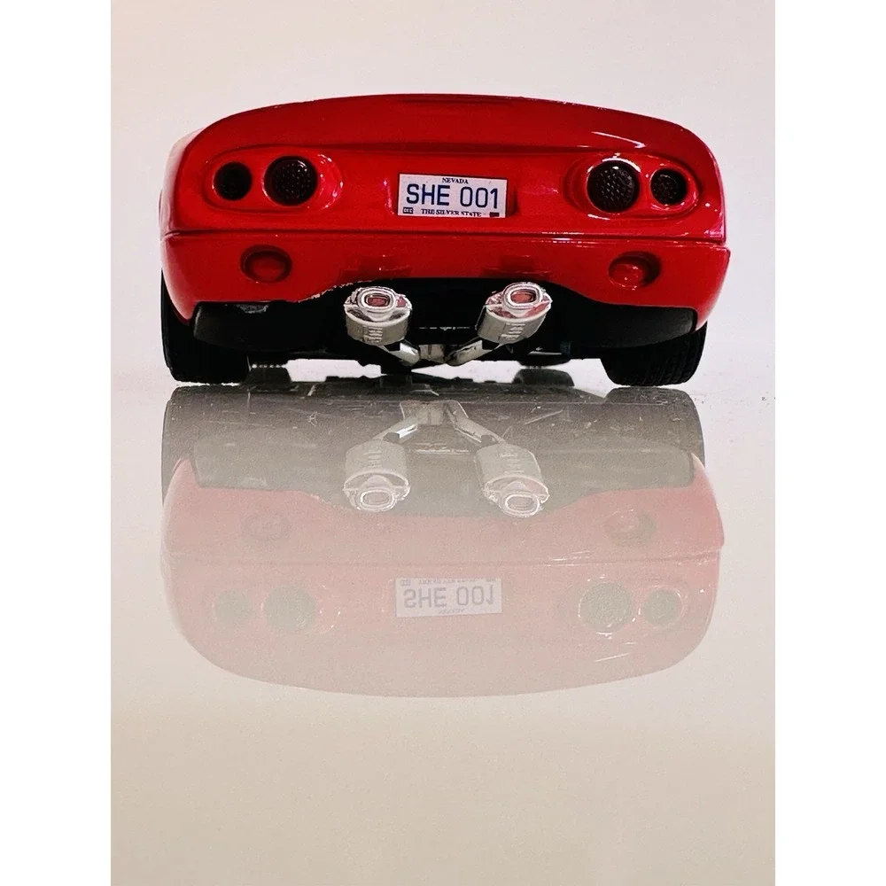 Bburago Red 1999 Shelby Series 1 Red 1:24 Scale Gold Collection